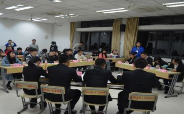 有关写辩论的作文模板8篇