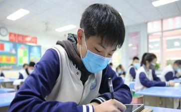 初中成长类作文8篇