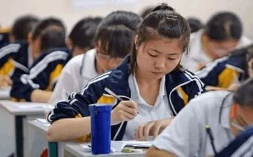 初中成长类作文优秀8篇