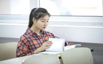 大学励志的演讲稿模板5篇