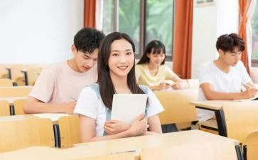 大一学生月总结范文6篇