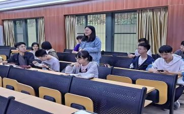 副班长竞选演讲稿300字5篇