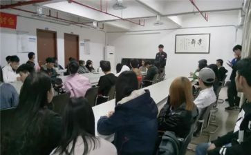 副班主任班级管理心得模板6篇