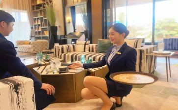 服务员工作总结范文个人推荐7篇
