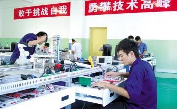 电工技工作总结参考6篇