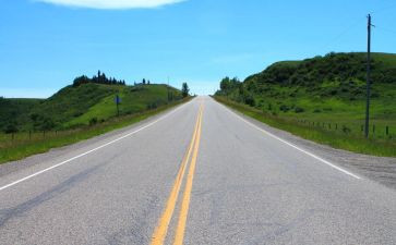 作文《路》800高中作文推荐7篇