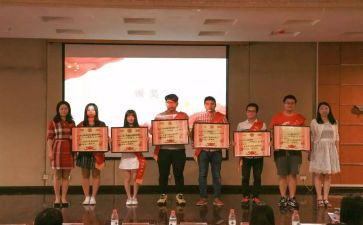 评优秀员工事迹8篇