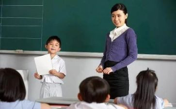 英文自我介绍大学生模板8篇