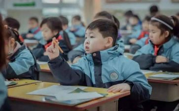 教师中二专业技术工作总结通用7篇