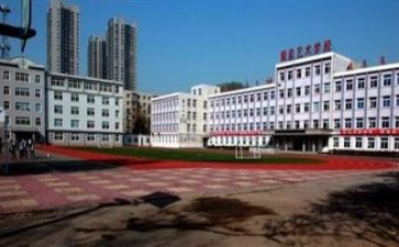 中专毕业自我鉴定模板8篇